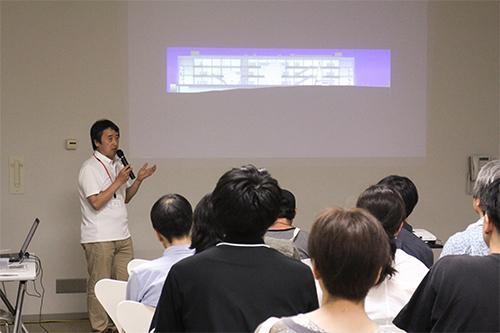 建築ツアーの様子